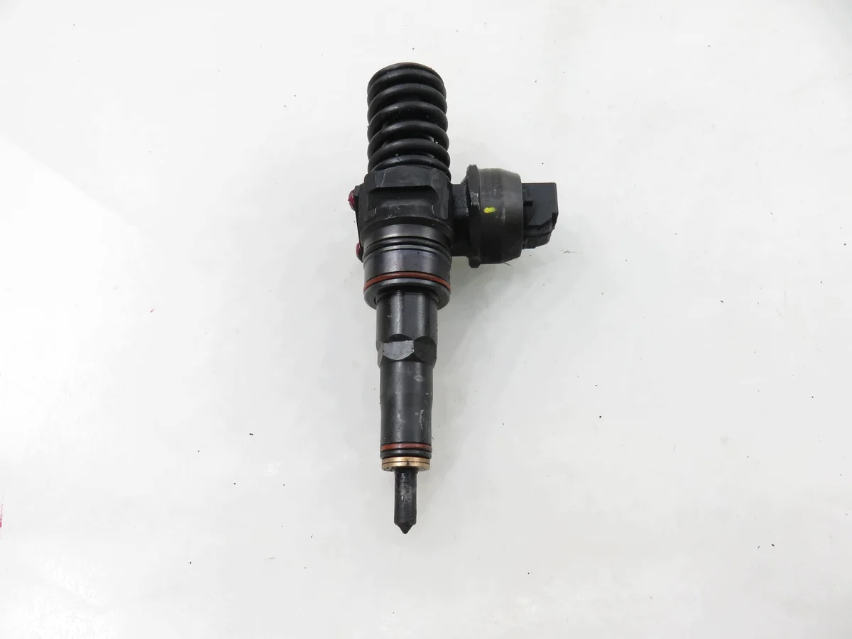 Inyector Audi A4 B6 1.9 TDI Usado