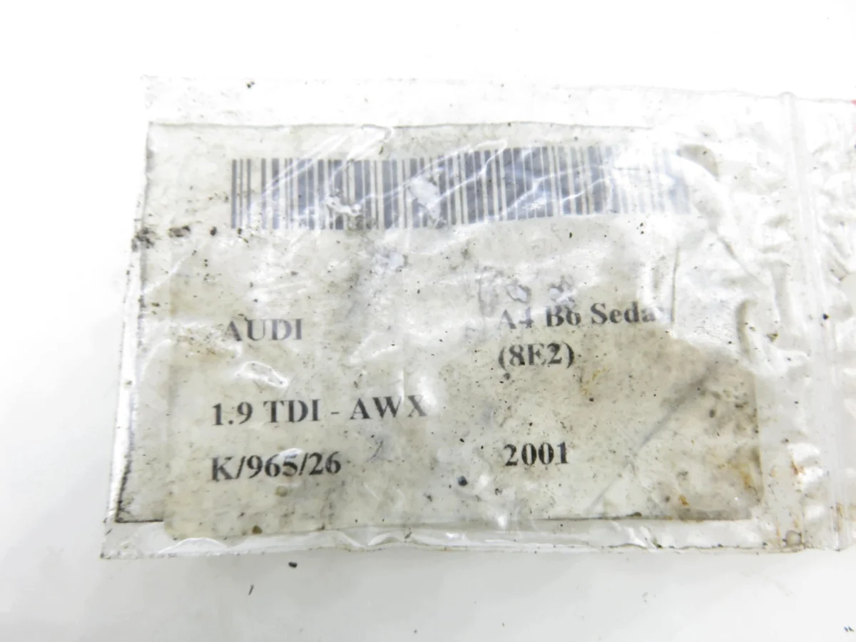 Inyector Audi A4 B6 1.9 TDI Usado image 8