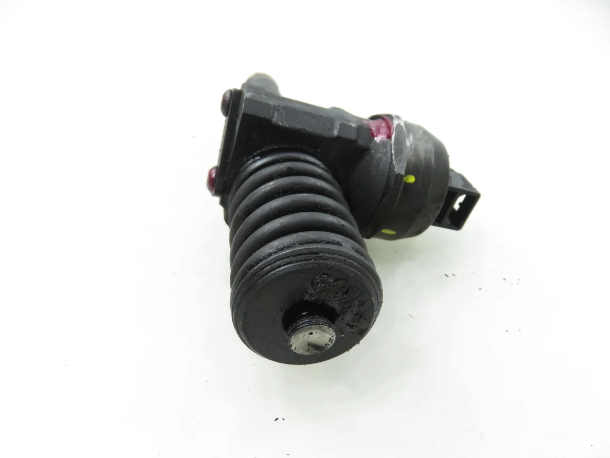 Inyector Audi A4 B6 1.9 TDI Usado image 5