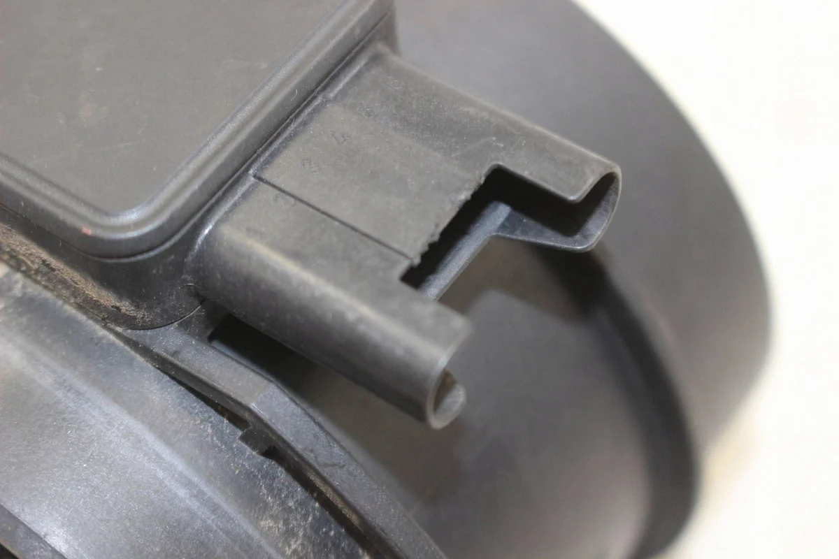 Débitmètre d'air BMW E46 E65 E66 E83 E85 OEM 7513956 image 5
