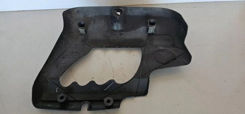 Skoda Engine Cover 06A103925AS Used image 6