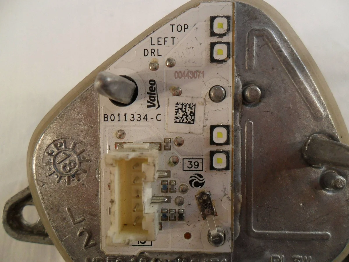 Opel Crossland X LED-modul 90112529 image 5