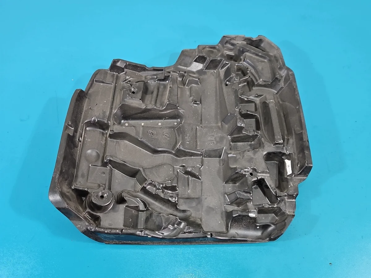 Audi A5 F5 2.0 TFSI Copertura Motore Superiore