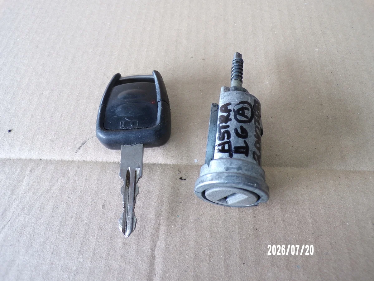 Opel Astra II Ignition Switch Used image 4