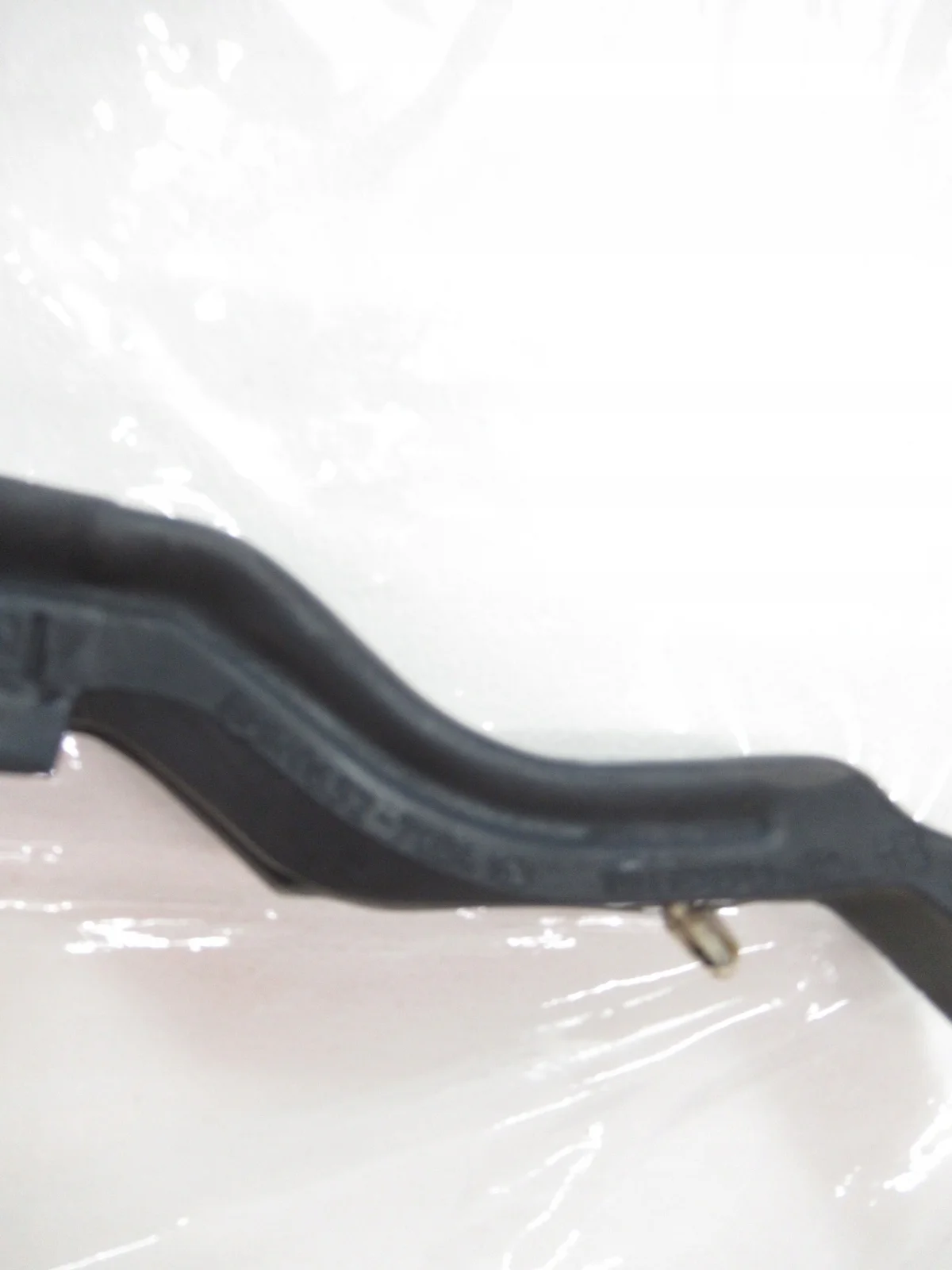 Joint couvercle compartiment moteur BMW E60 E61 image 6