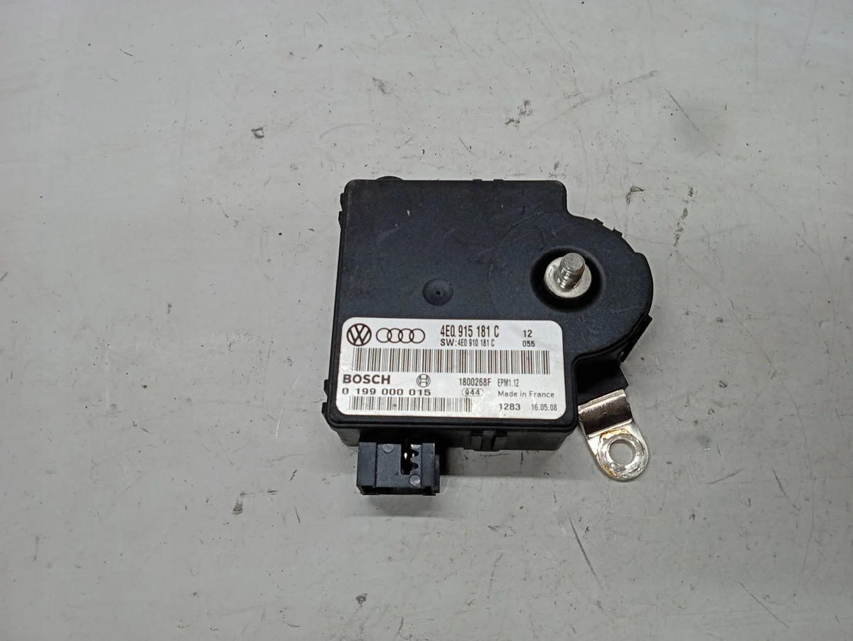 Module de charge Audi A8 D3 4.2 tdi 4E0915181C image 2
