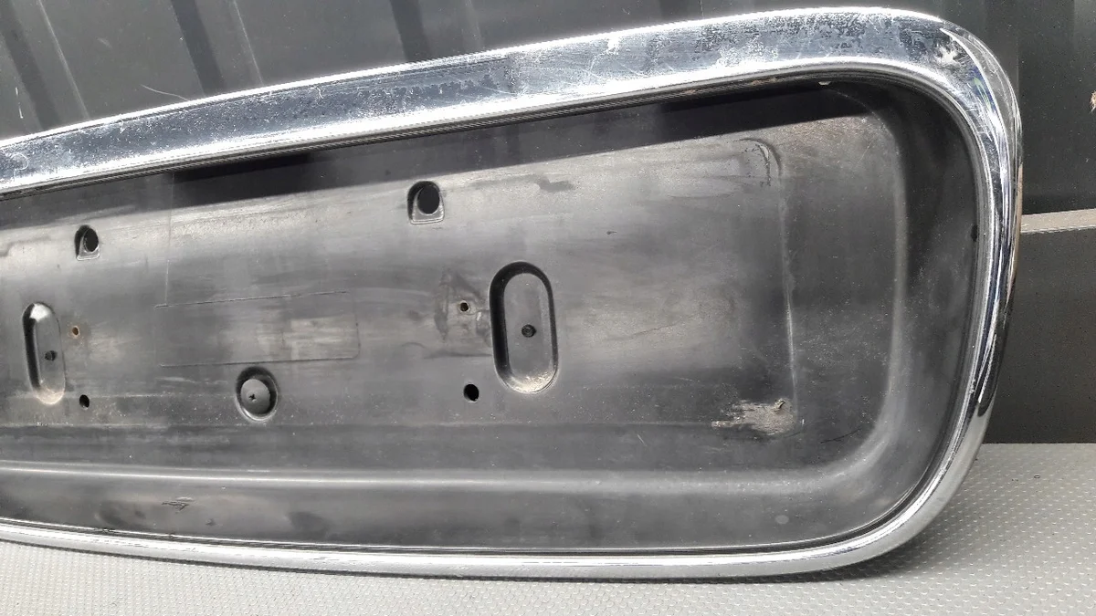 Trunk Lid Trim Rover 414-416-420 DRC100780