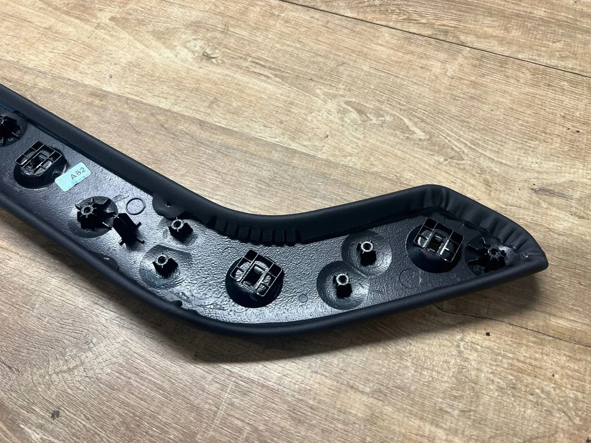 Land Rover Interior Trim Panel L8B2044E06BCW image 6