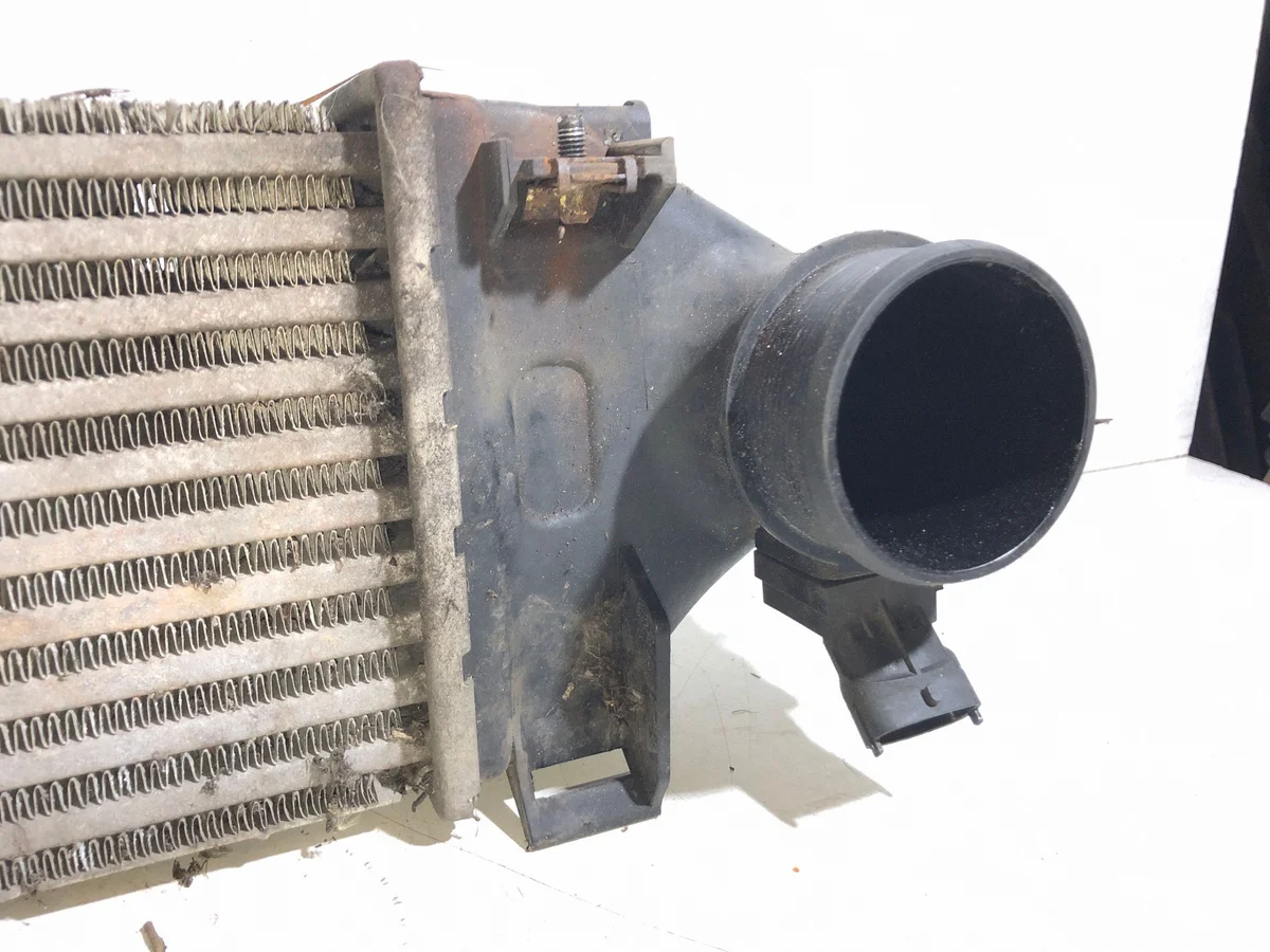 Volvo XC60 Intercooler 2.4 D5 D3 30741669