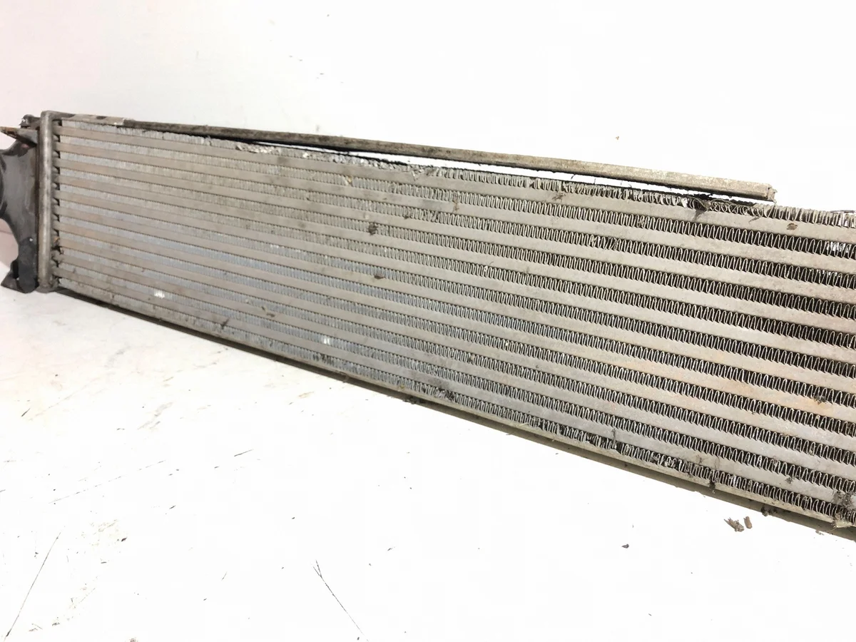 Volvo XC60 Intercooler 2.4 D5 D3 30741669 image 4