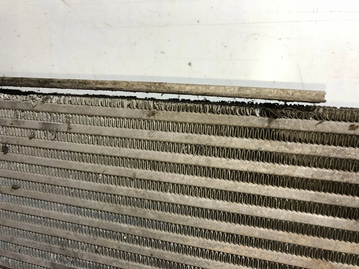 Volvo XC60 Intercooler 2.4 D5 D3 30741669 image 6