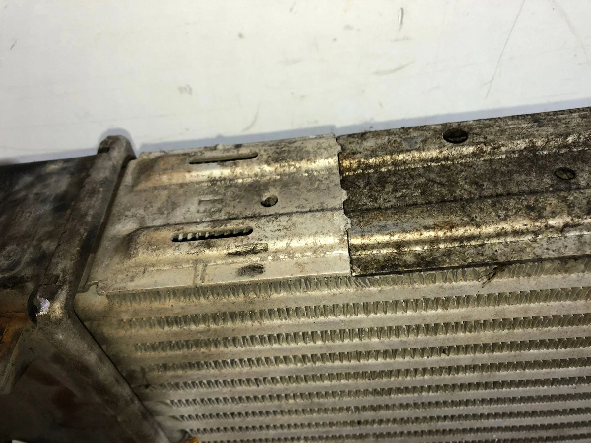 Volvo XC60 Intercooler 2.4 D5 D3 30741669 image 9