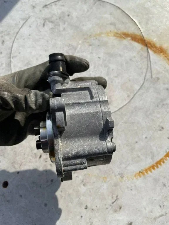 Dacia Duster 1.3 TCE Vacuum Pump 146508066R image 3