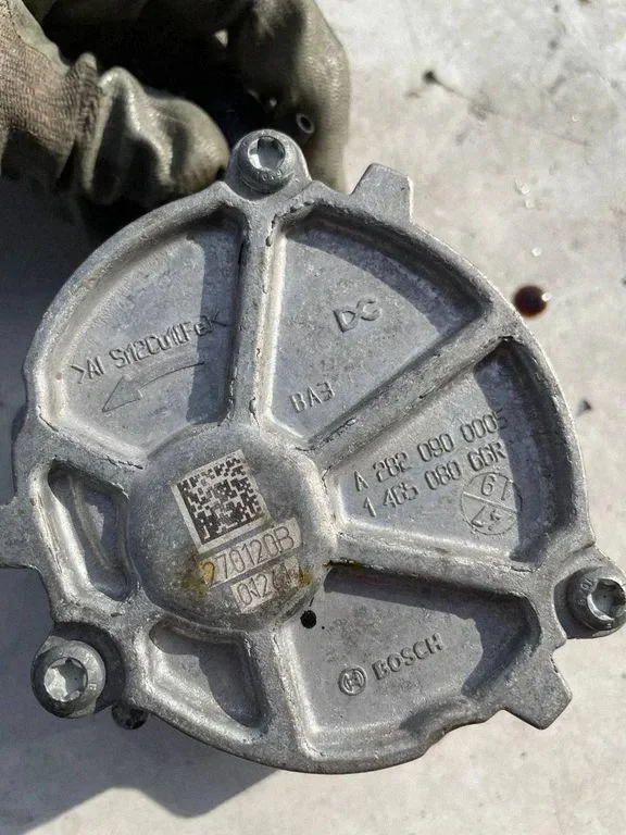 Dacia Duster 1.3 TCE Vacuum Pump 146508066R image 5