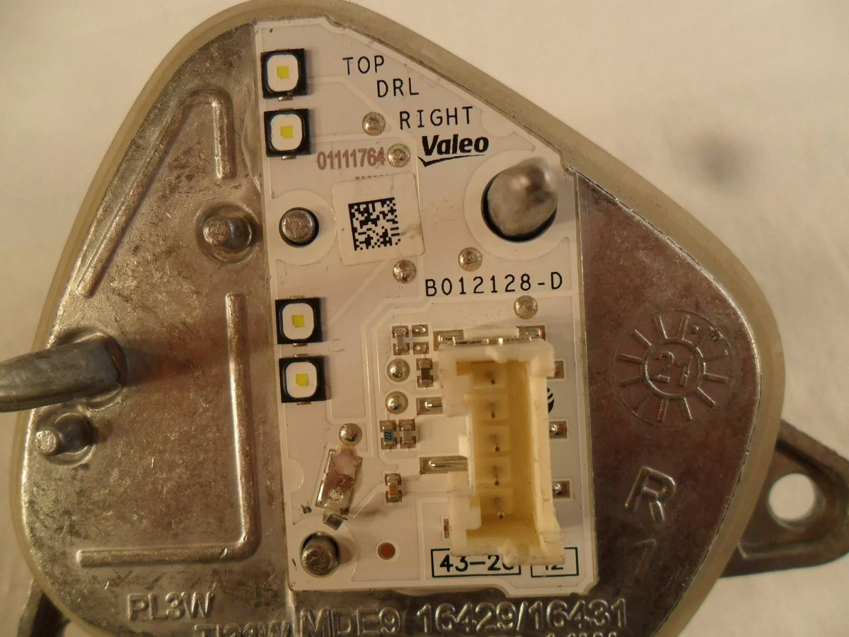 Opel Crossland X LED-strålkastarkontroller 90181487 image 4