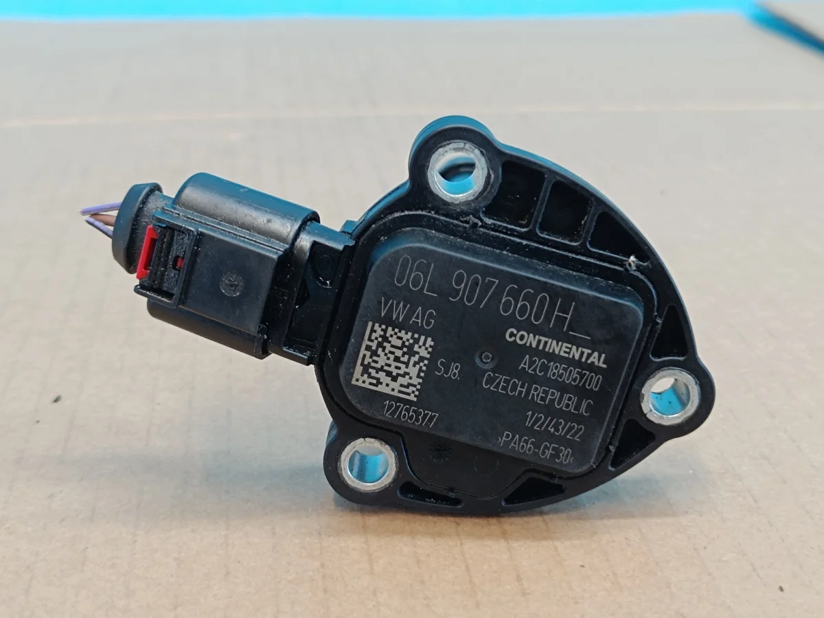 Audi A4 B9 Oljenivåsensor 06L907660H image 6