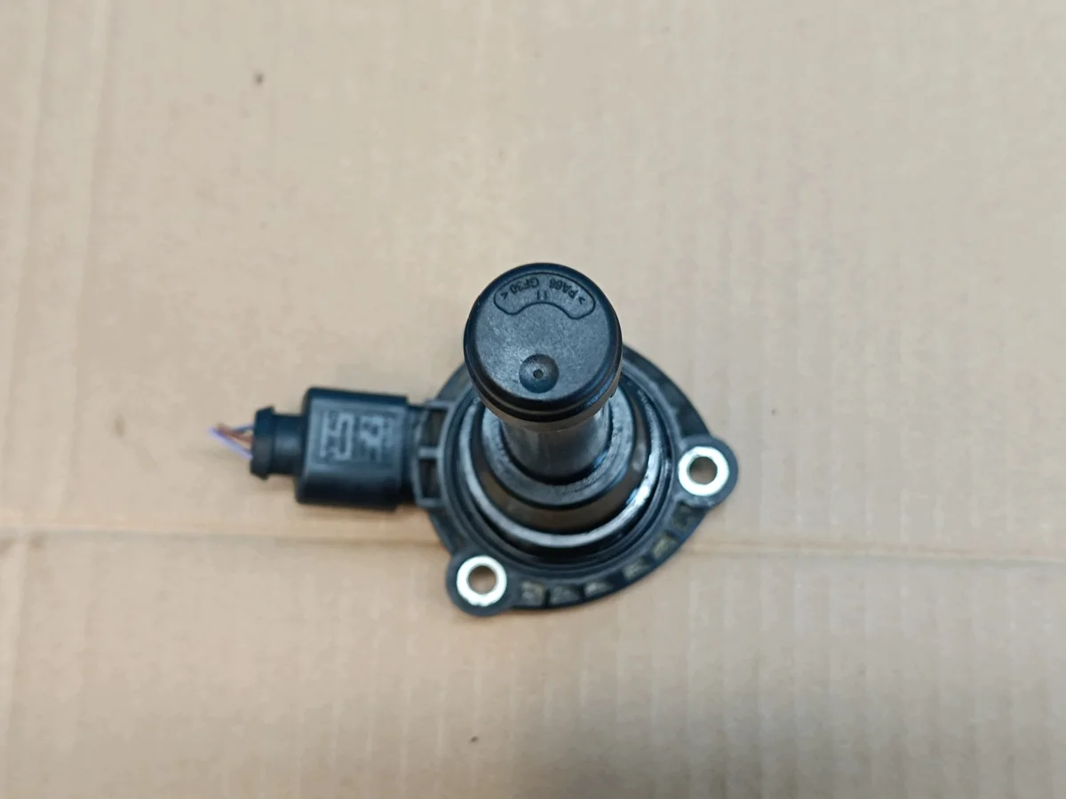 Audi A4 B9 Oljenivåsensor 06L907660H image 7