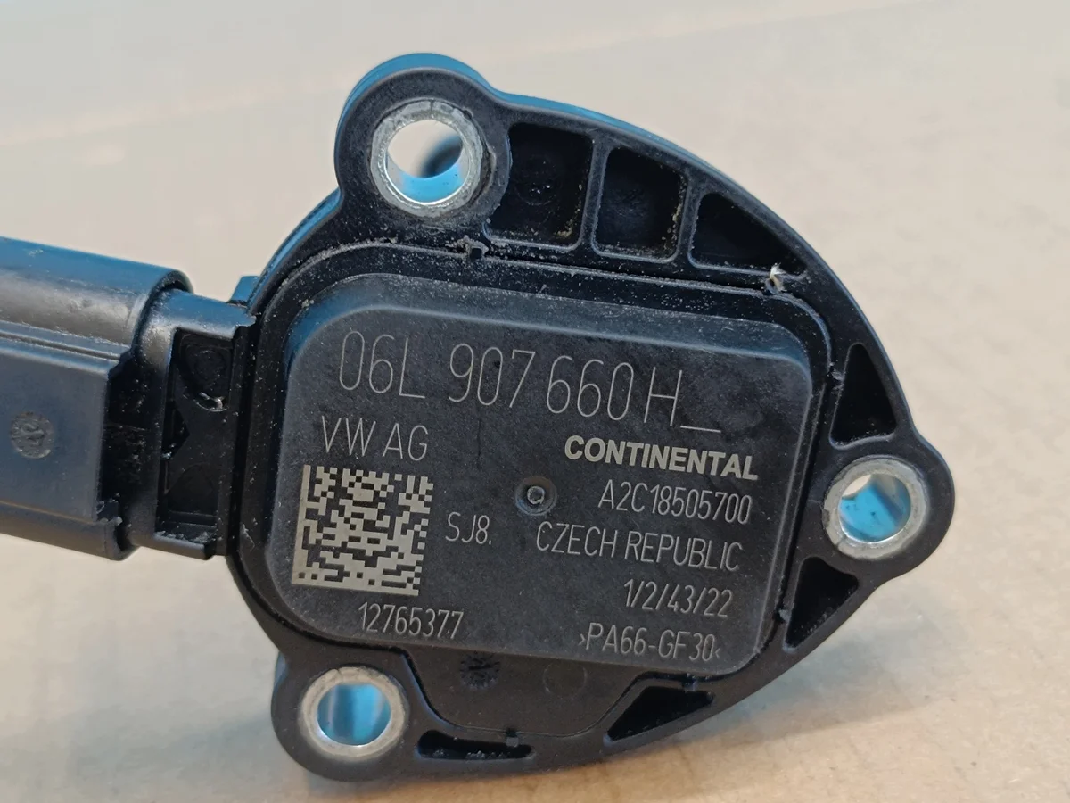 Audi A4 B9 Oljenivåsensor 06L907660H image 8