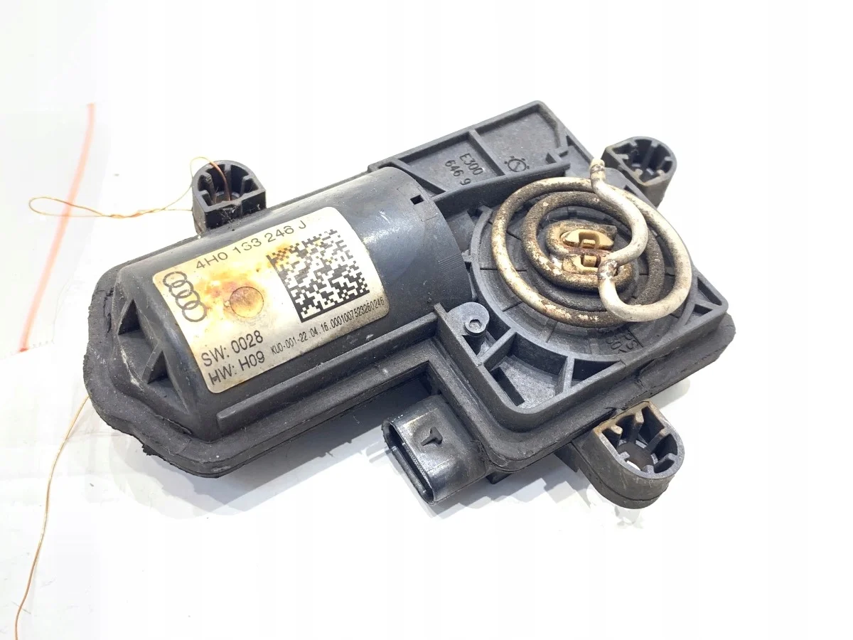 Stellmotor Auspuffklappe Audi A8 D4 4H0133246J