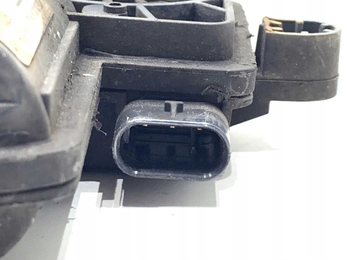 Stellmotor Auspuffklappe Audi A8 D4 4H0133246J image 3