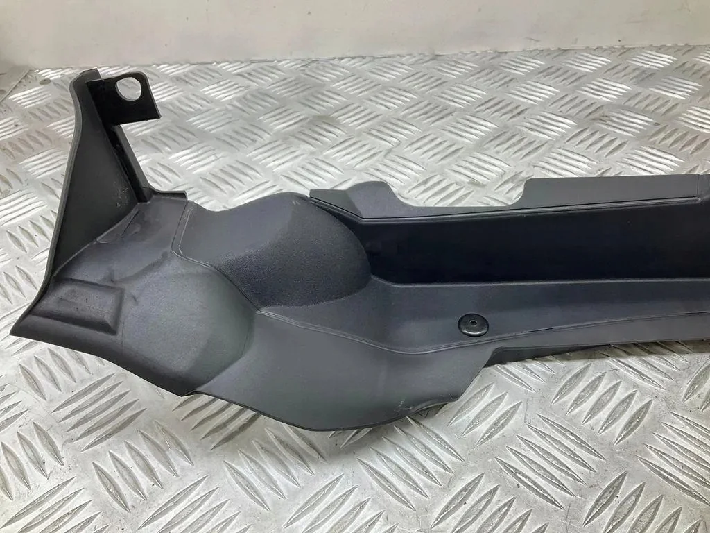 Cubre Rueda Audi A4 8W0821169B Usado image 4