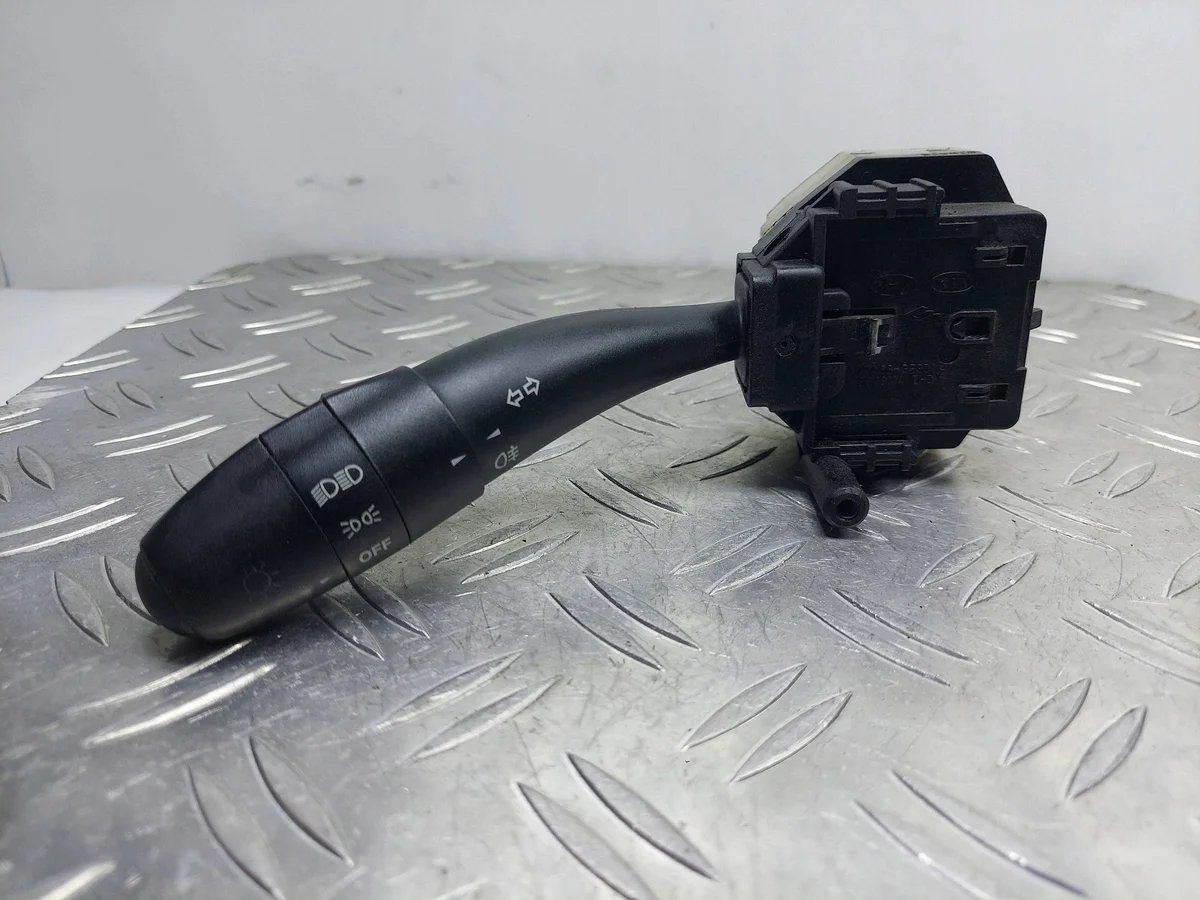 Maneta Intermitentes Kia Ceed I 93410-1H100 Usado