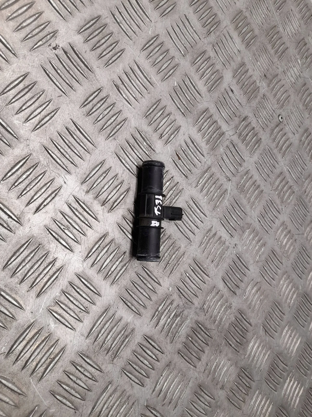Sensor Temperatura Líquido Tesla Model S 2013
