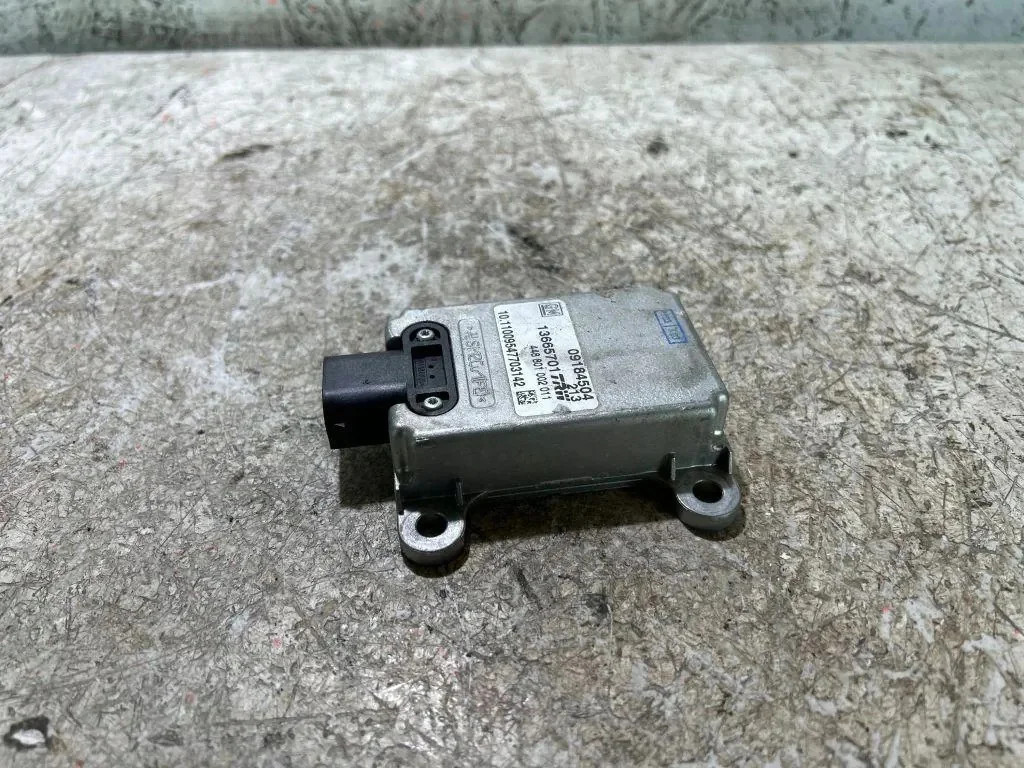 Sensor de aceleración Opel Vectra C 13665701