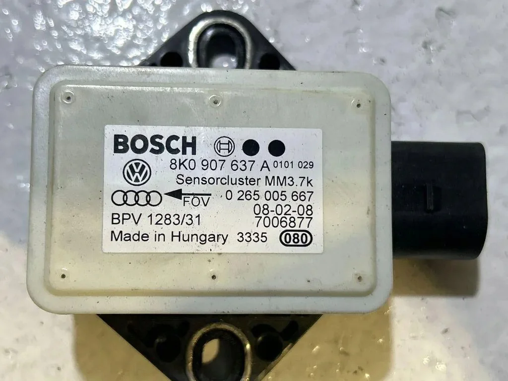 Audi A4 Sensore ESP 8K0907637A Usato image 3