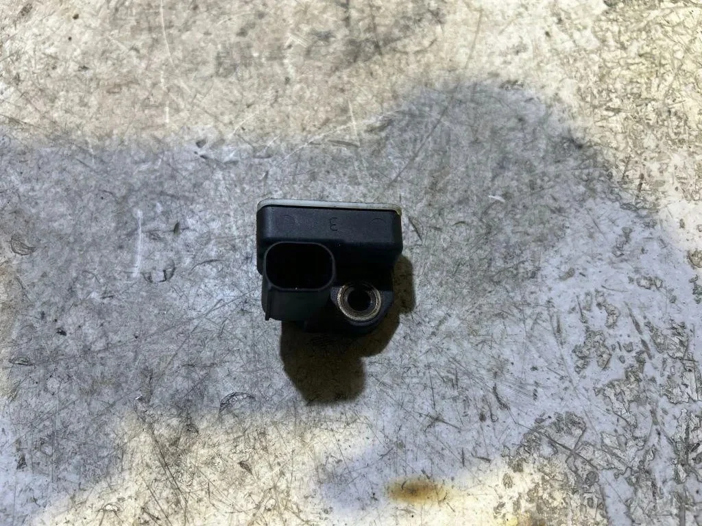 Beschleunigungssensor Mercedes W212 A0055421218