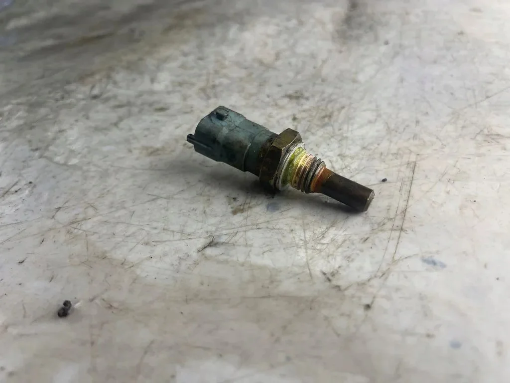 Coolant Temp Sensor JEEP CHEROKEE KJ 2.5L image 3