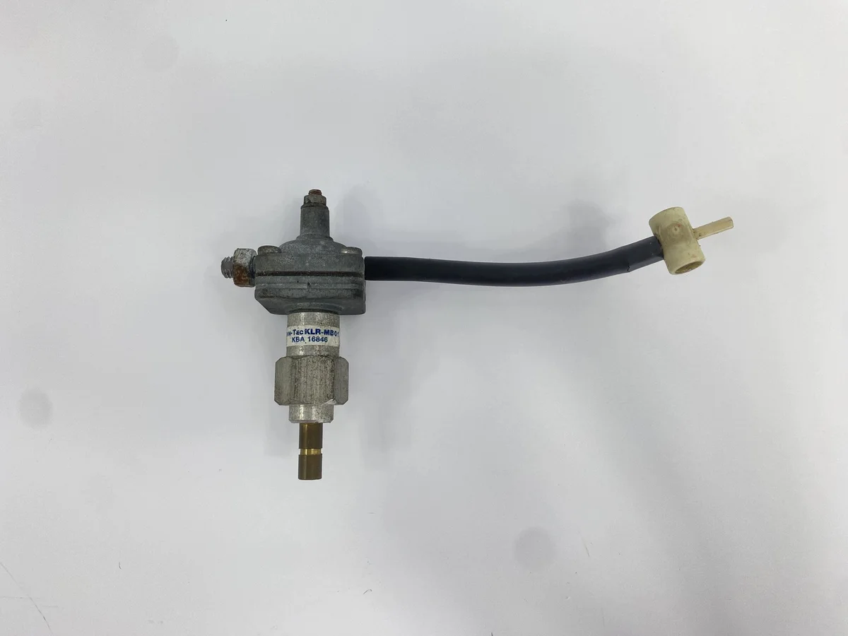 Válvula Ar Adicional Mercedes 190 W201 Usada