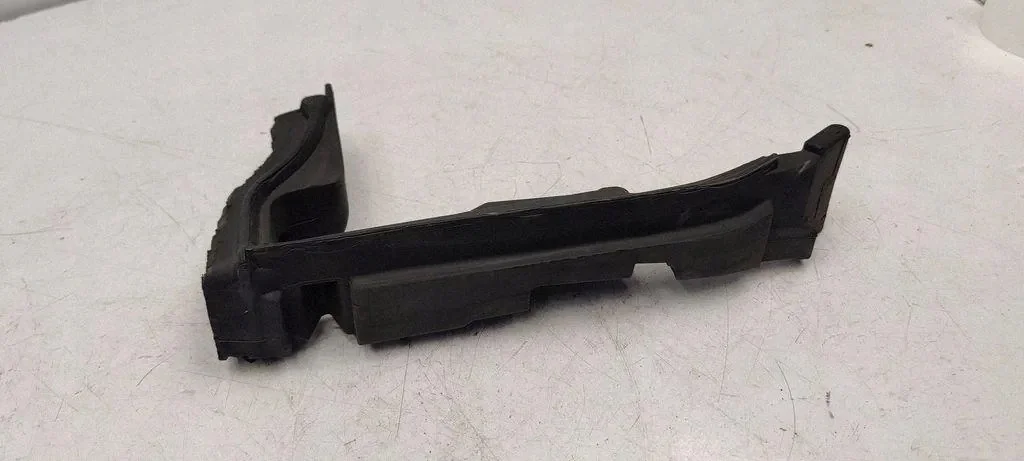Afdekking spatbord Audi Q5 (8R) 8R0823731A image 3