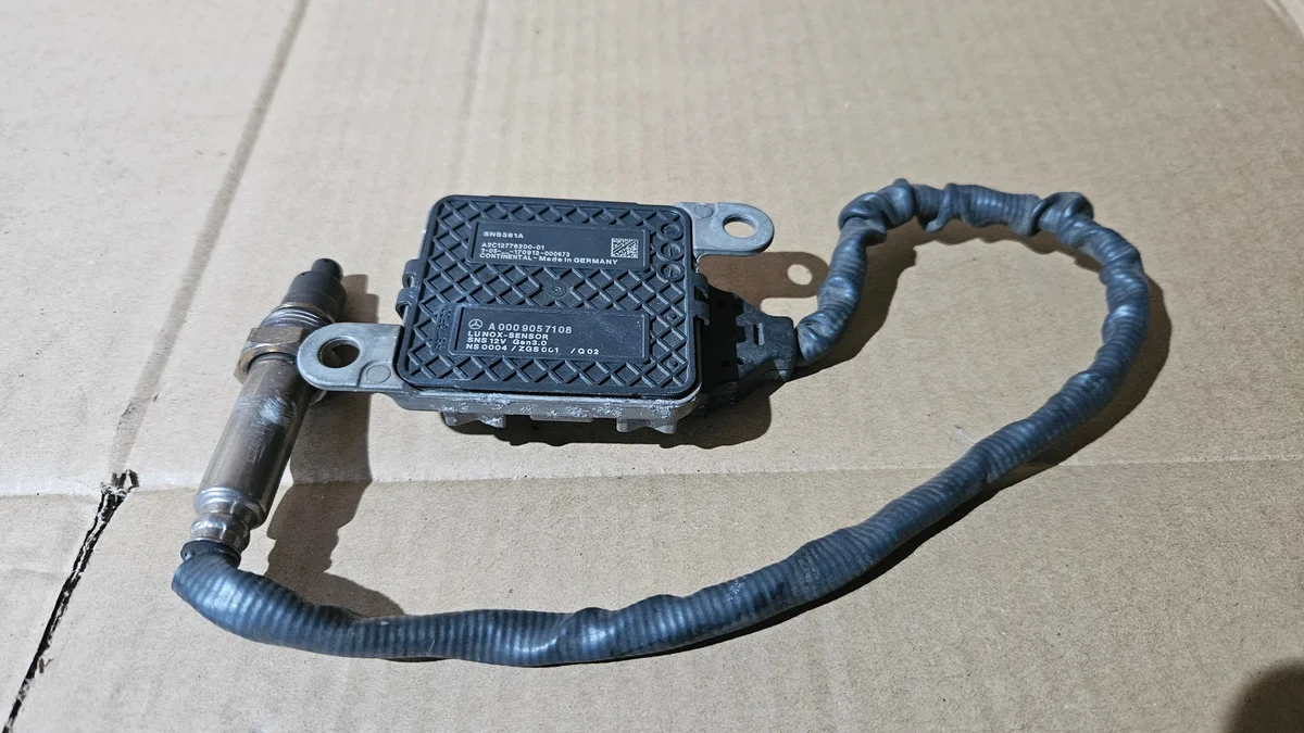 NOX-anturi A0009057108 Mercedes W213 image 3