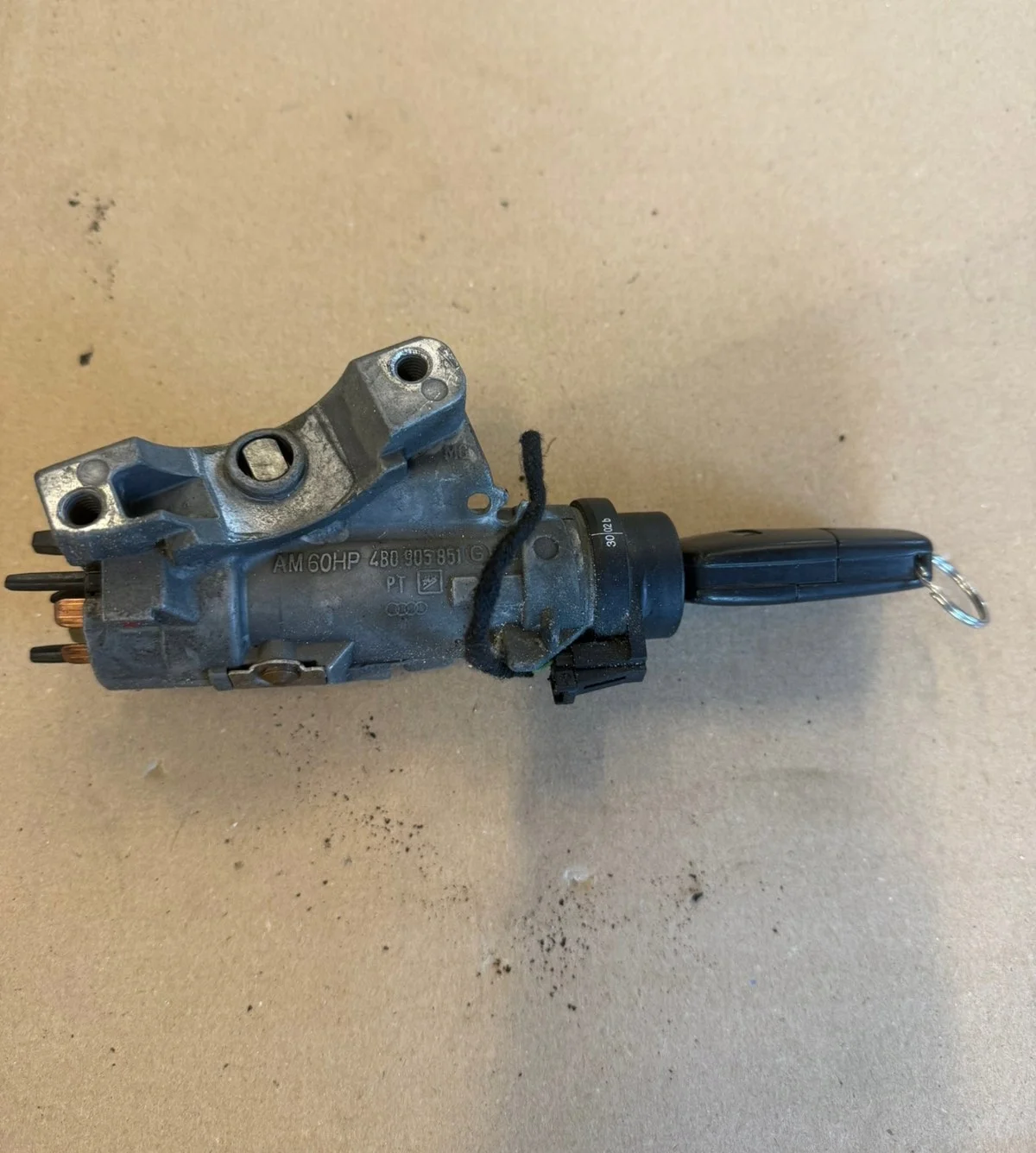 Contacteur clé Audi A6 C5 4B0905851G