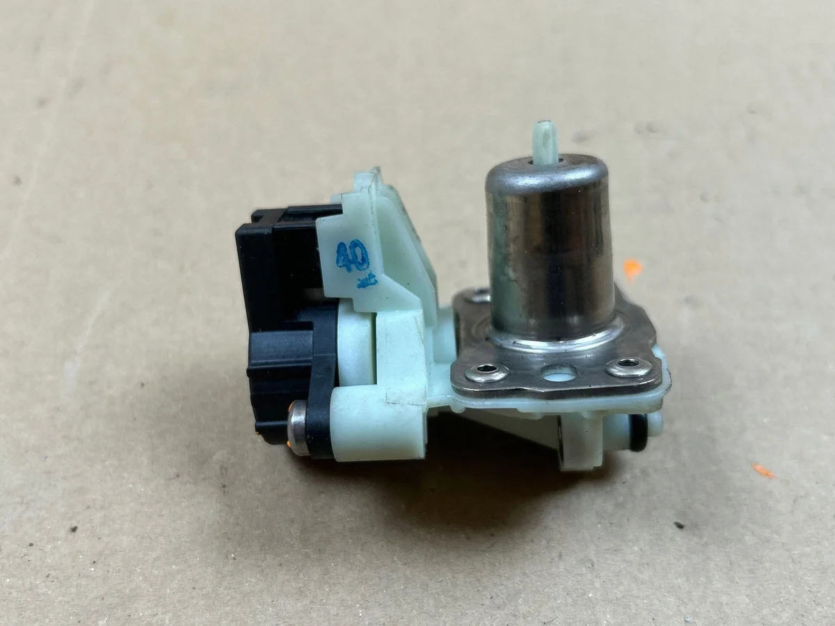 Capteur AdBlue Mercedes Sprinter W906 98001757 image 7