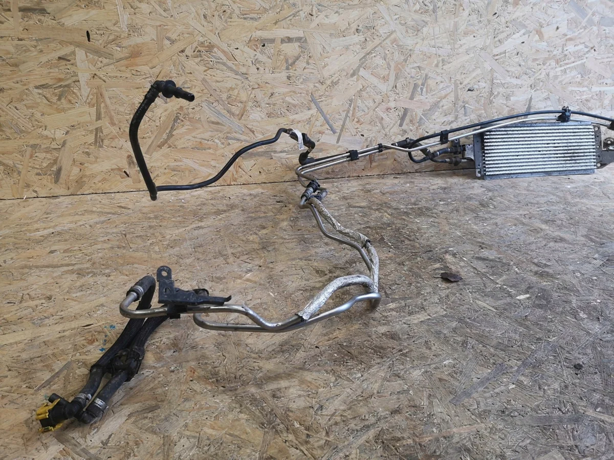 Range Rover Velar L560 Cooler Combustível M8A2-9J280-EB image 5