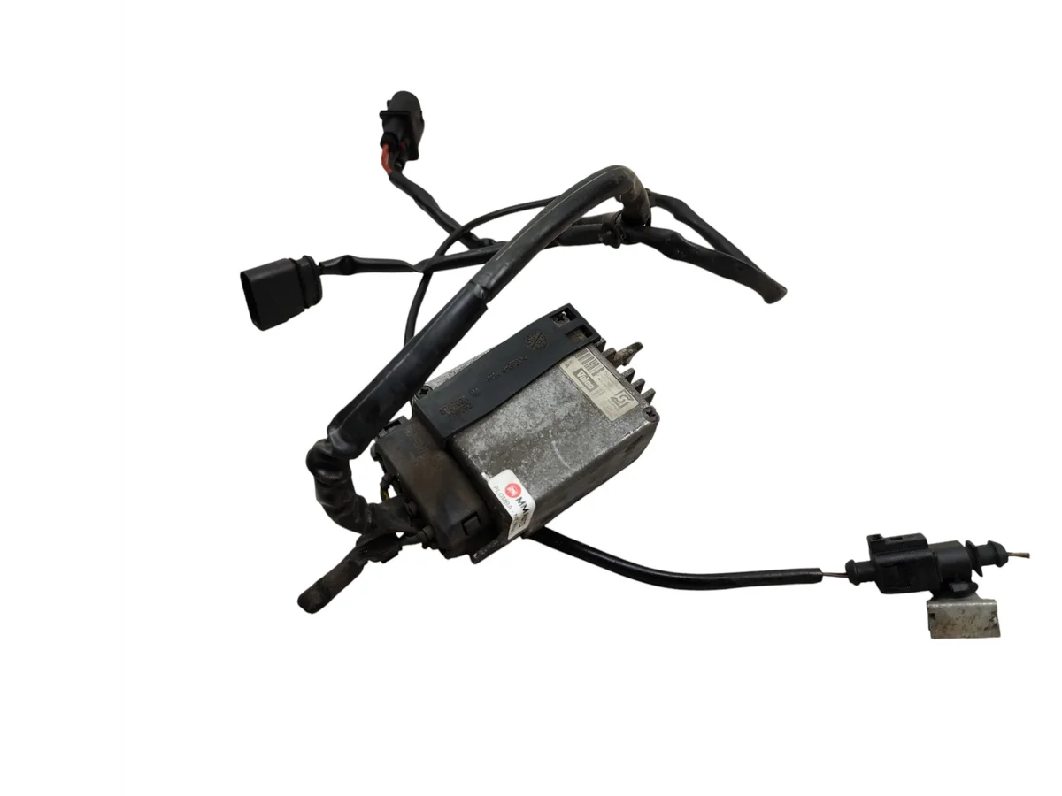 Module ventilateur Audi A4 B6 1.6 8V 102CV 8E0959501P image 5