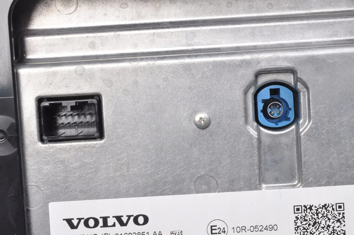 Pantalla Volvo XC90 II 31682851AA Usada image 5