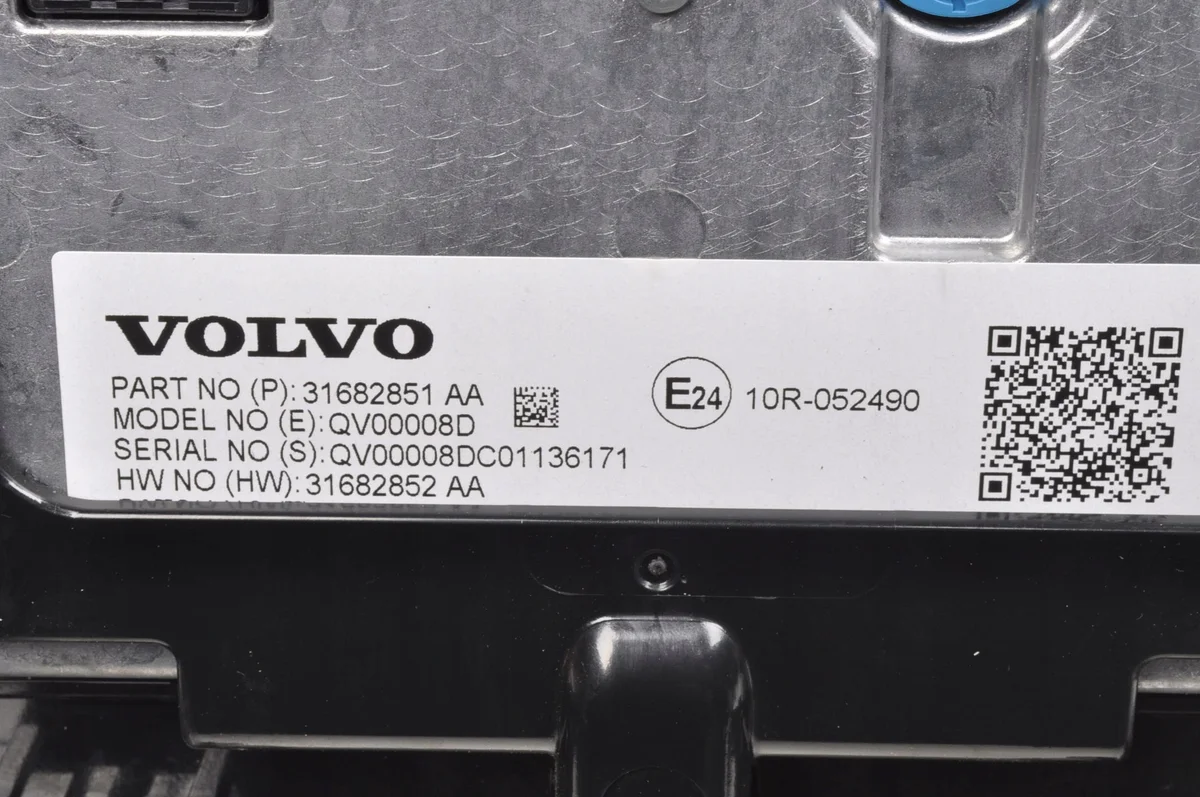 Pantalla Volvo XC90 II 31682851AA Usada image 6