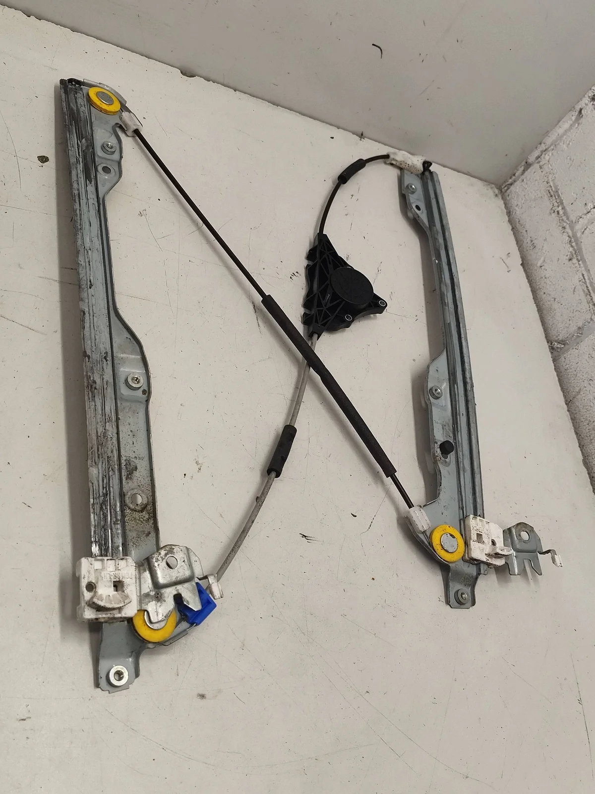 Nissan X-Trail T31 Fensterheber Manuell Links image 3