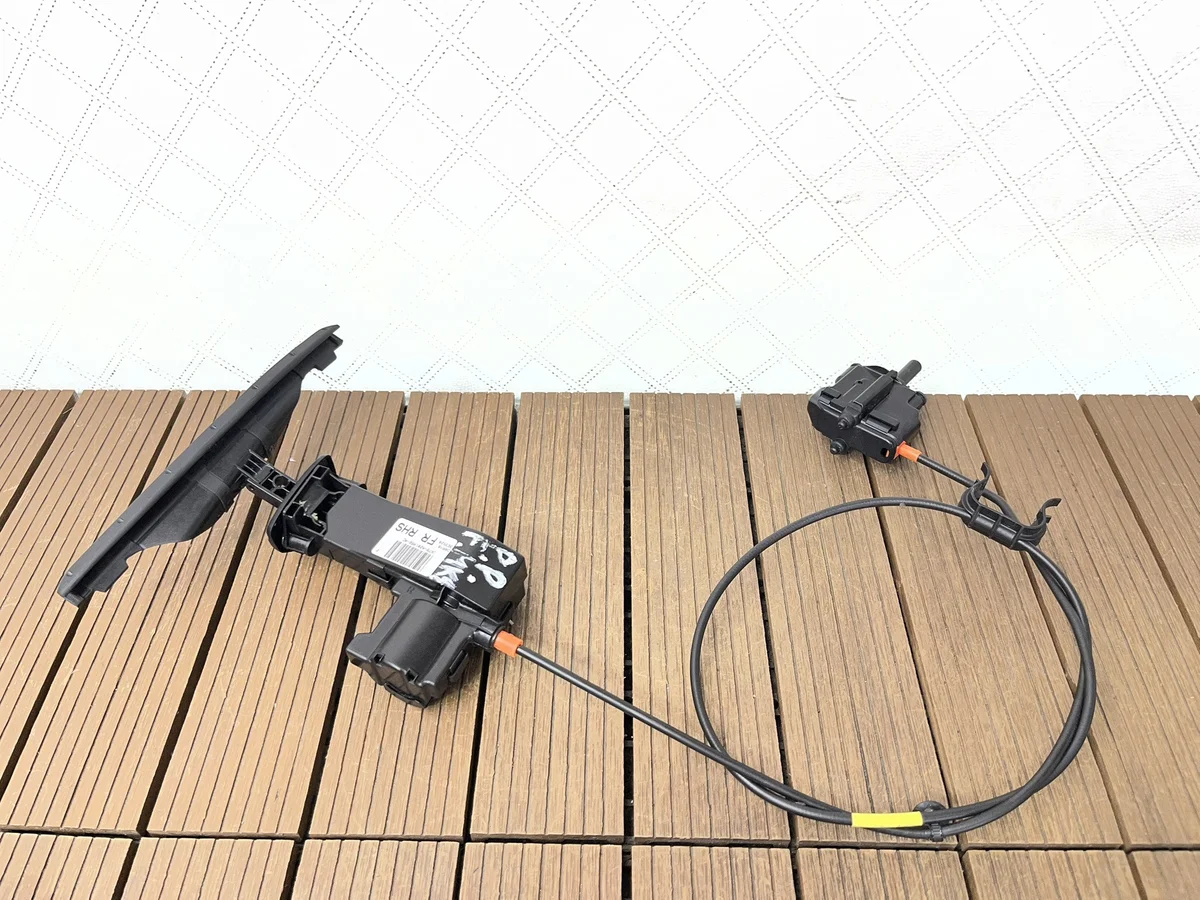 FORD FOCUS MK4 Protezione Porta Destra Anteriore
