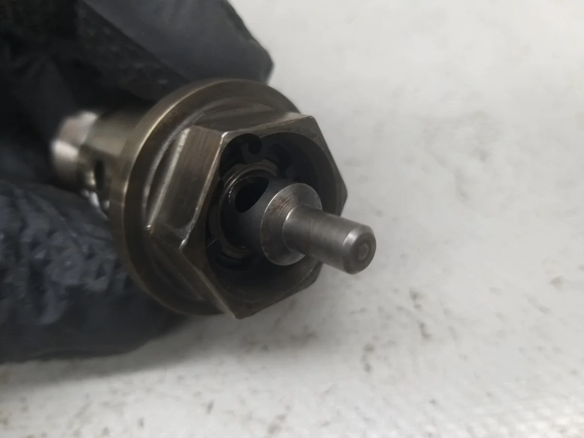 Nockenwellenversteller Schraube 1.2 Turbo Opel Astra K image 5