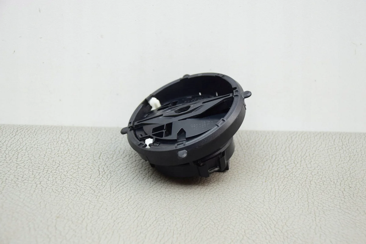 Mercedes-Benz C W205 Mirror Module Right J0960055 image 4