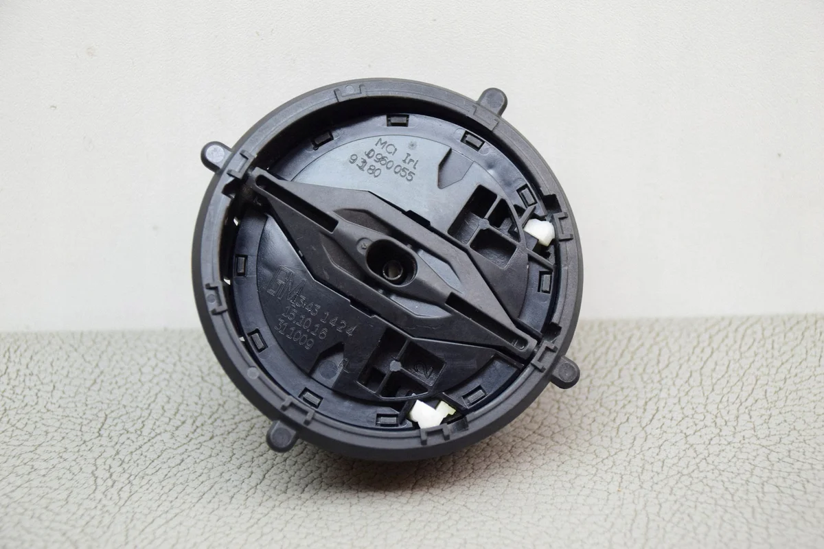 Mercedes-Benz C W205 Mirror Module Right J0960055 image 6