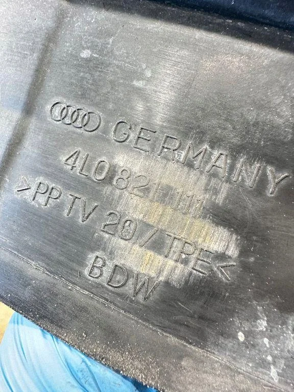 Audi Q7 4L0821111 - Finitura parafango image 5