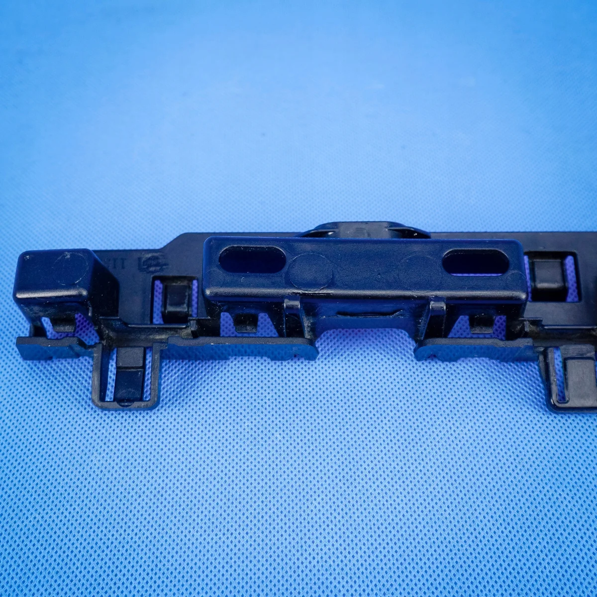 Support bas de caisse BMW 5 G30 M Droit image 3