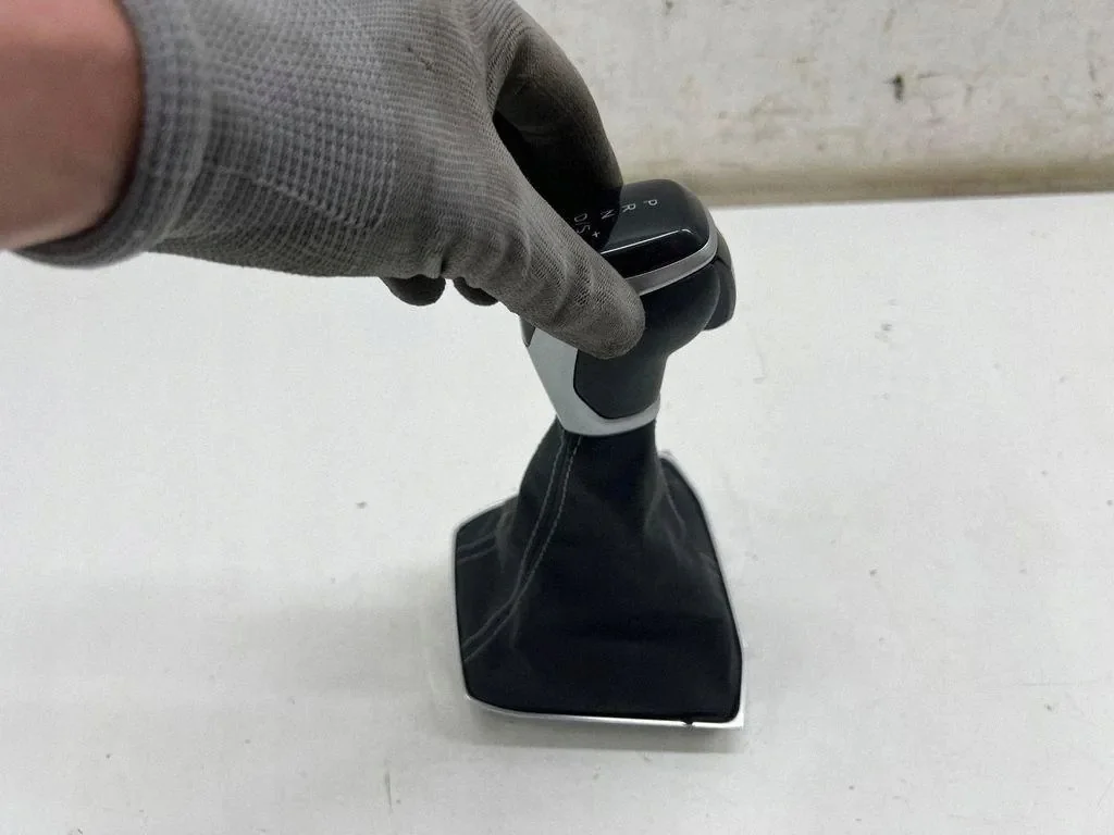 Schaltknauf Leder VW 2GM713203E gebraucht image 3