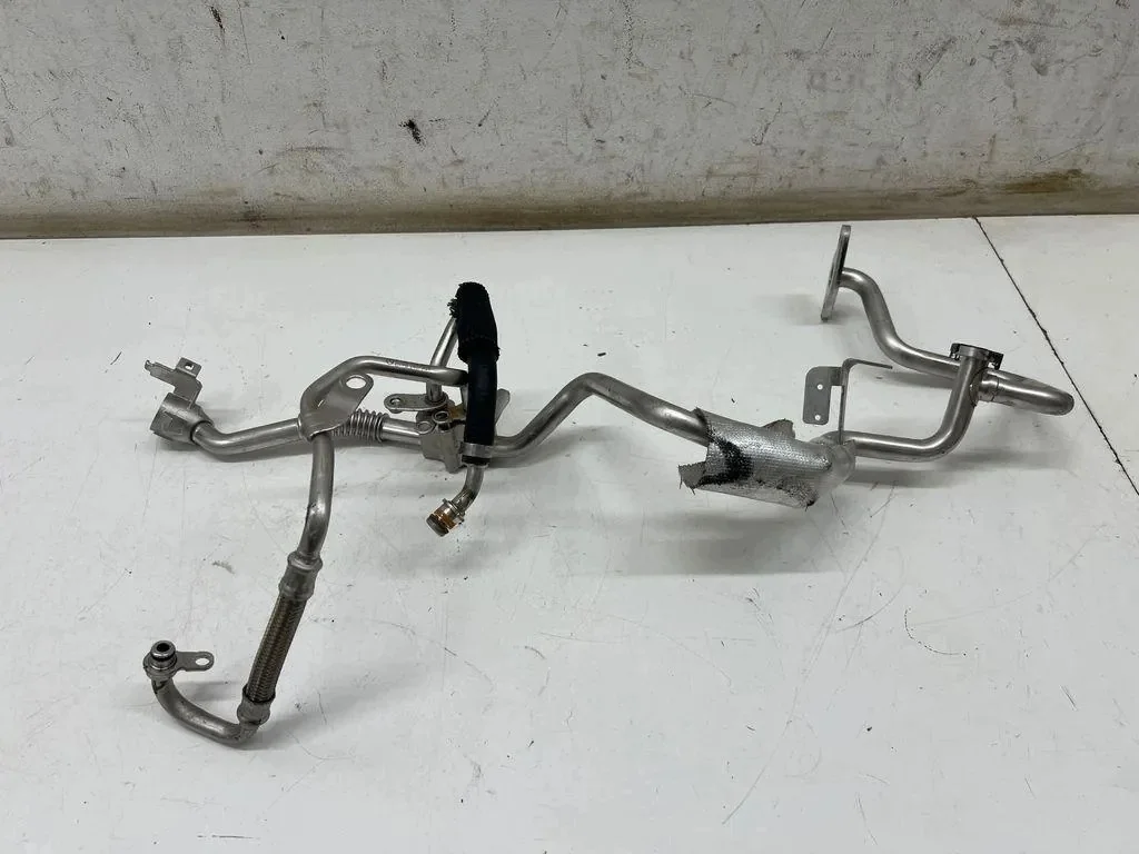 Conduit de lubrification turbo A6542039801