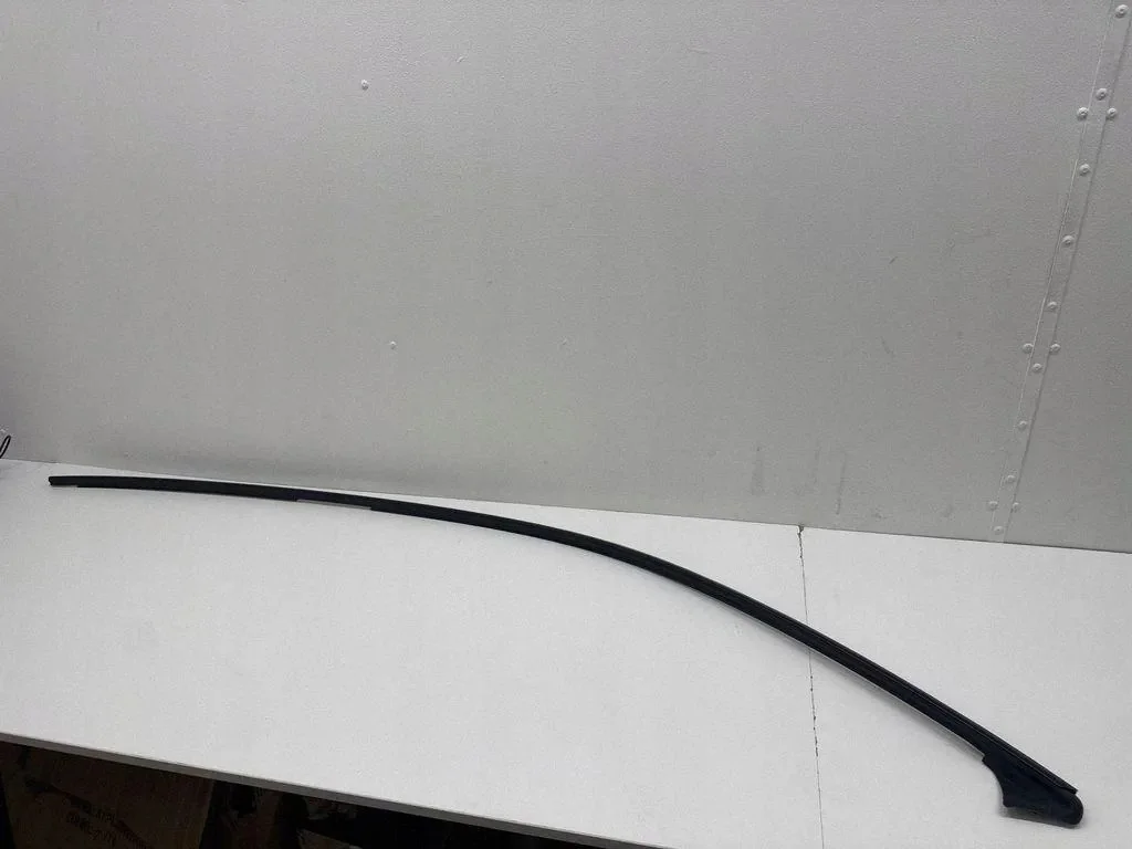 Listwa dachowa Porsche 950837640 prawa